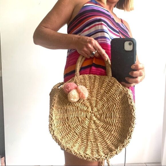 Boho Chic Woven Straw Circular Bag Crossbody - Picture 11 of 15